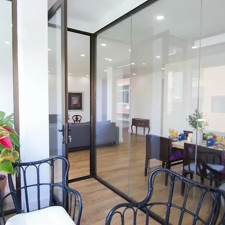 Homeforguest Stylish And Modern Overlooking Las Canteras Apartment Las Palmas de Gran Canaria