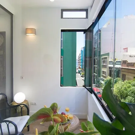 Apartment Homeforguest Stylish And Modern Overlooking Las Canteras Las Palmas de Gran Canaria